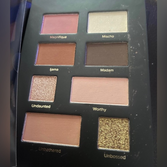 Mischo Beauty eyeshadow palette NEW - Picture 1 of 6